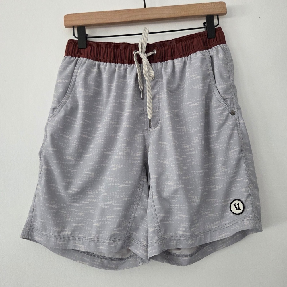 Vuori Banks Shorts Grey Burgundy Stripe Performance Athletic Mens Medium